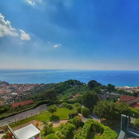 Le Terrazze - Spazioso, Vista Mare, Ideale Per Famiglie *