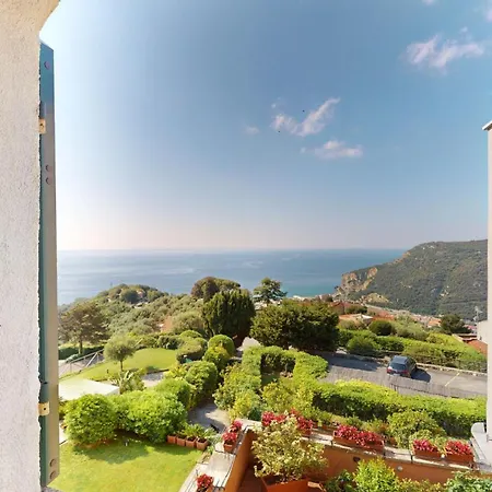 Lägenhet Le Terrazze - Spazioso, Vista Mare, Ideale Per Famiglie